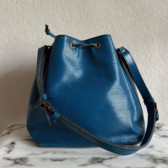 Louis Vuitton Epi Leather Bucket Blue - Picture 14 of 15